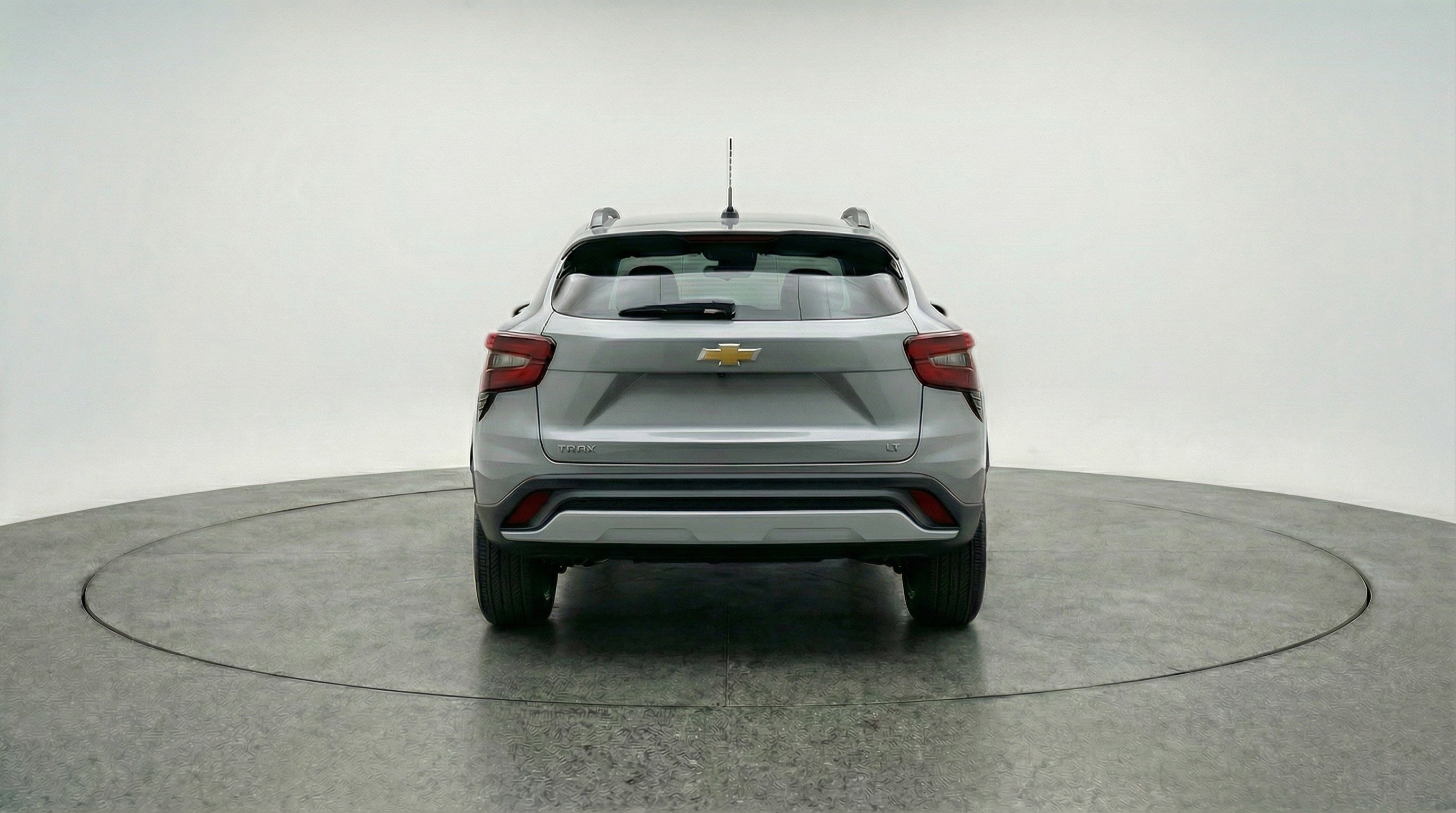 Used 2025 Chevrolet Trax LT w/ LT Convenience Package image 7