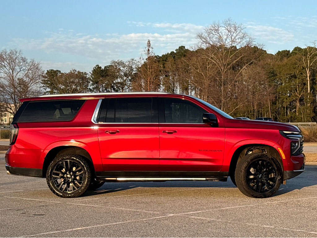 New 2025 Chevrolet Suburban Premier image 25
