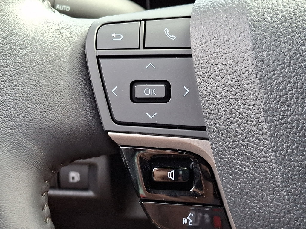 Certified 2025 Toyota Camry LE w/ Convenience Package FWD image 27