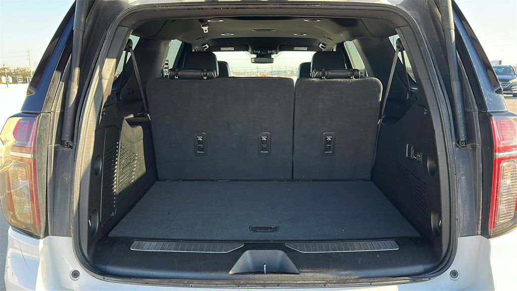 Used 2023 Chevrolet Suburban Premier image 35