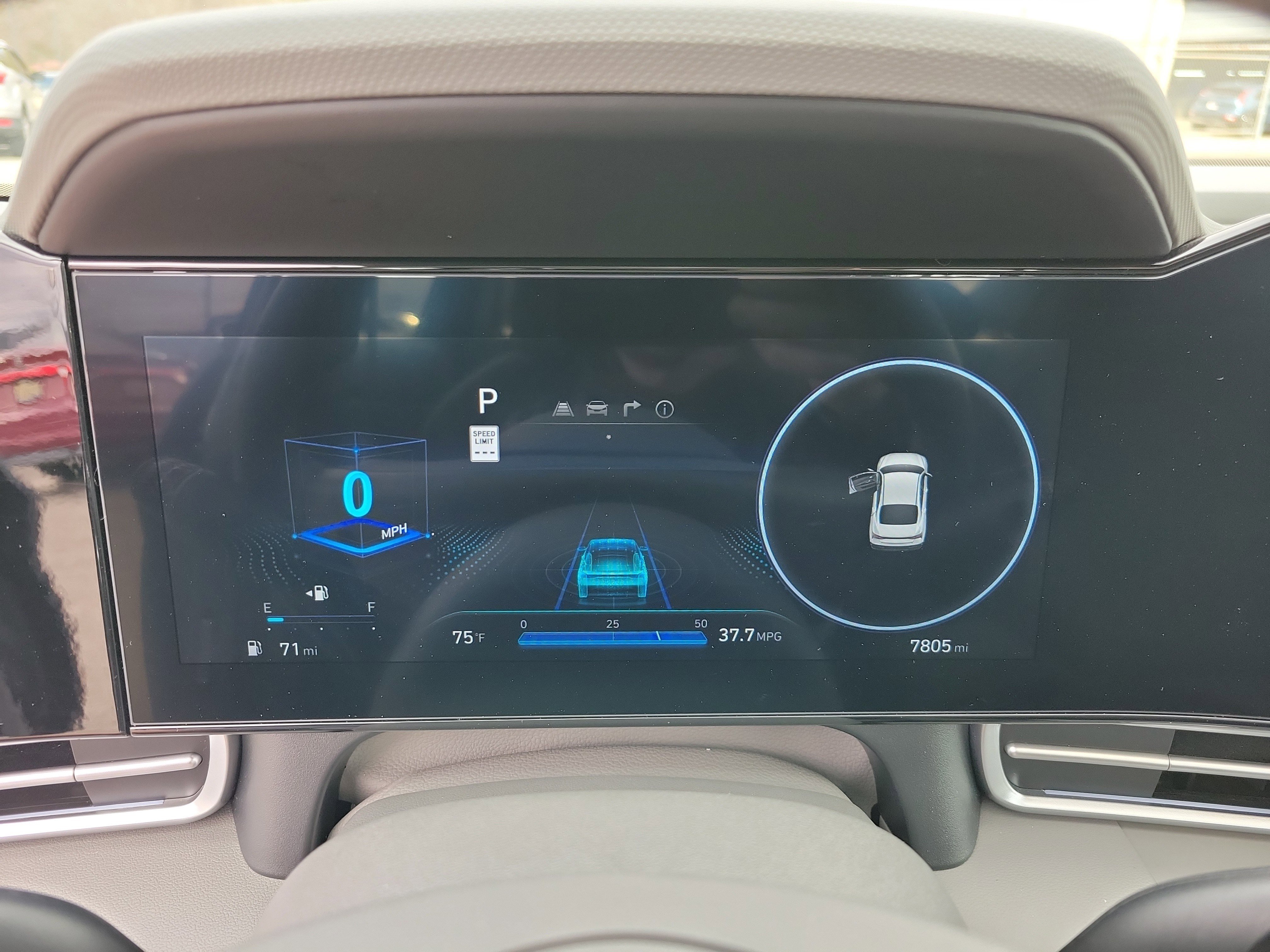 Used 2025 Hyundai Elantra SEL image 22