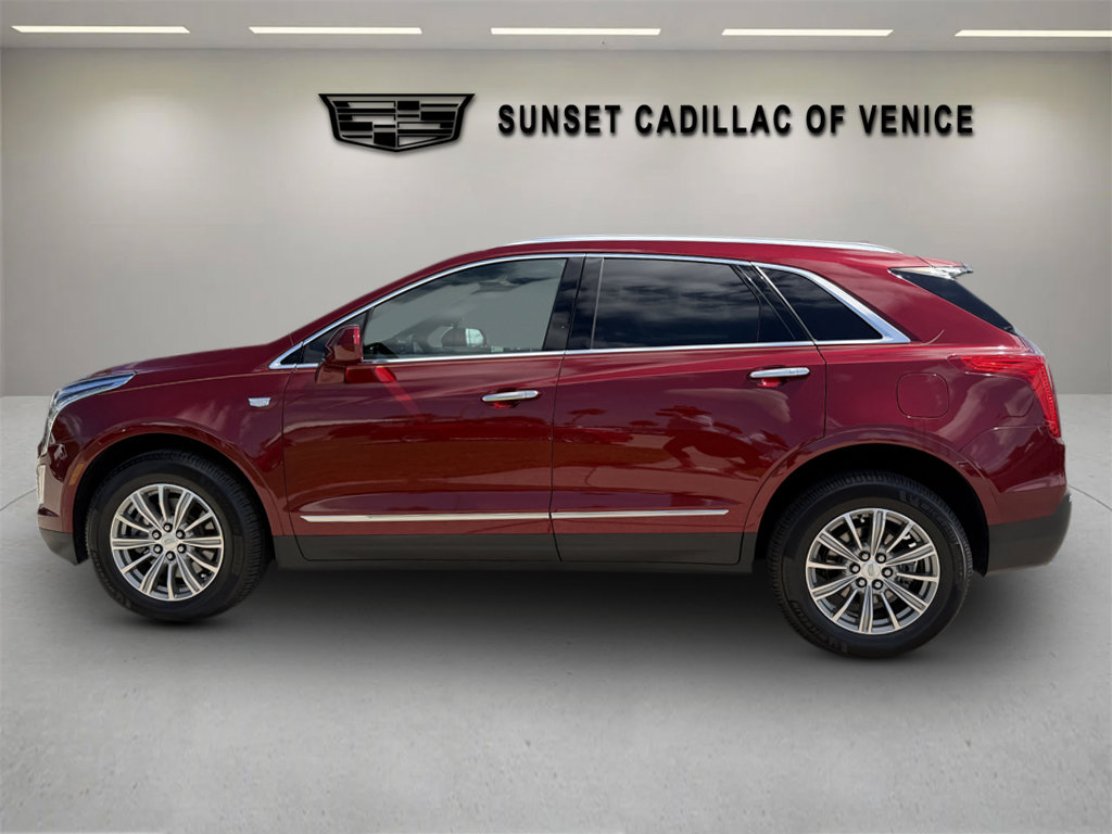 Used 2017 Cadillac XT5 Luxury w/ Driver Awareness Package FWD image 6