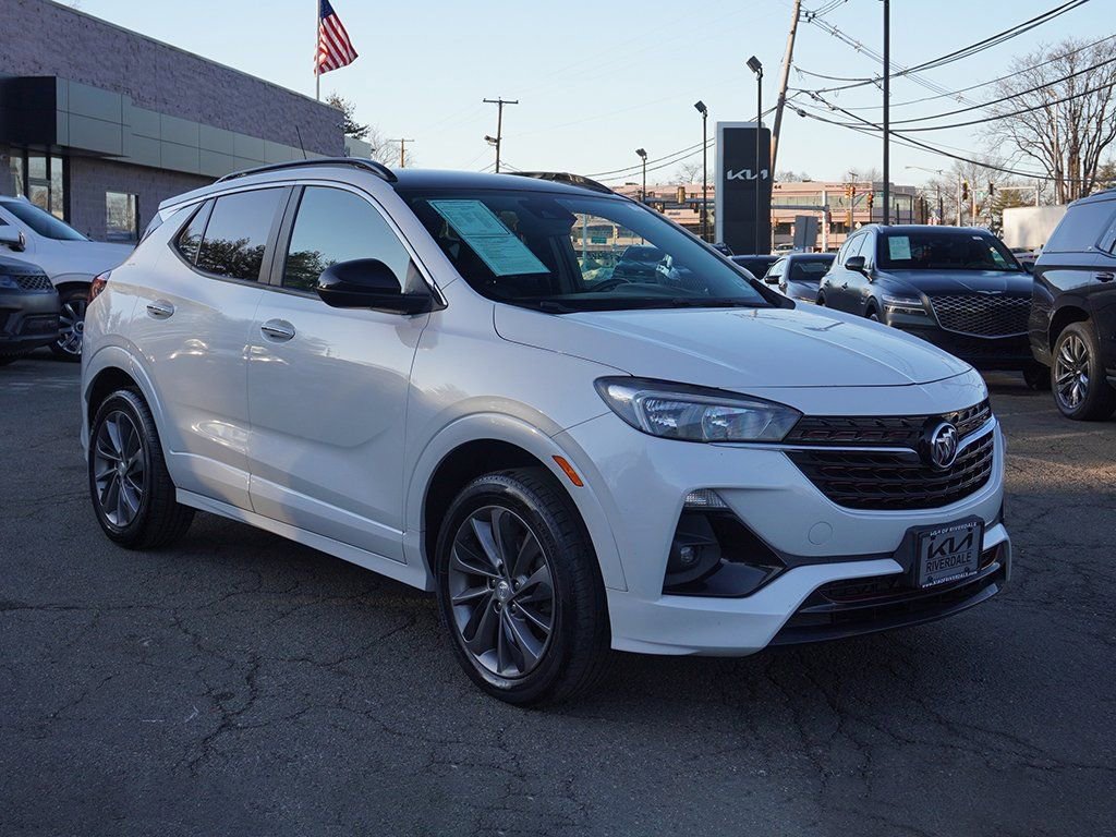 Used 2020 Buick Encore GX Preferred w/ Sport Touring Package image 2