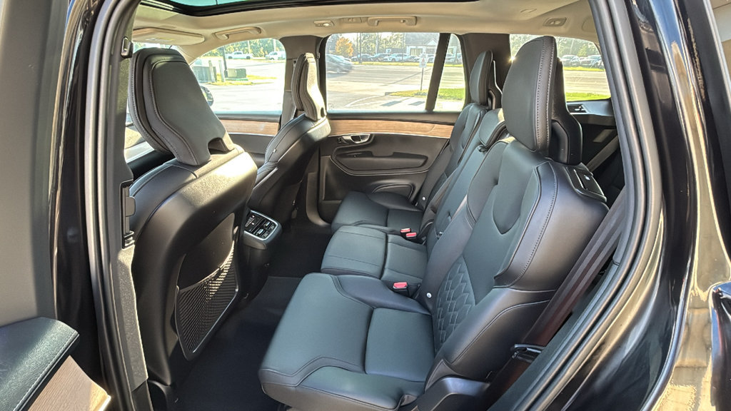 Certified 2026 Volvo XC90 B6 Plus AWD/4WD image 10