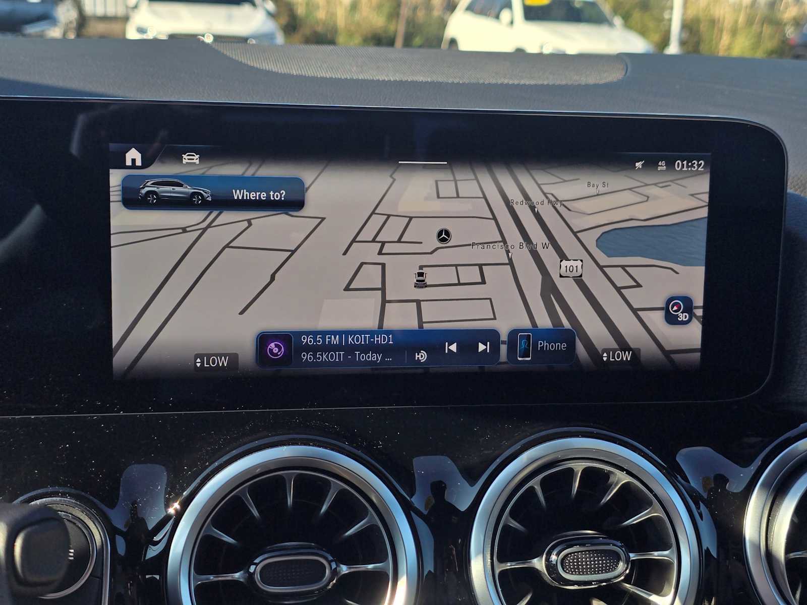 Used 2025 Mercedes-Benz GLA 250 4MATIC image 31