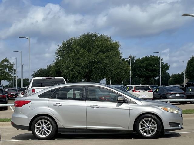 Used 2016 Ford Focus SE FWD image 3