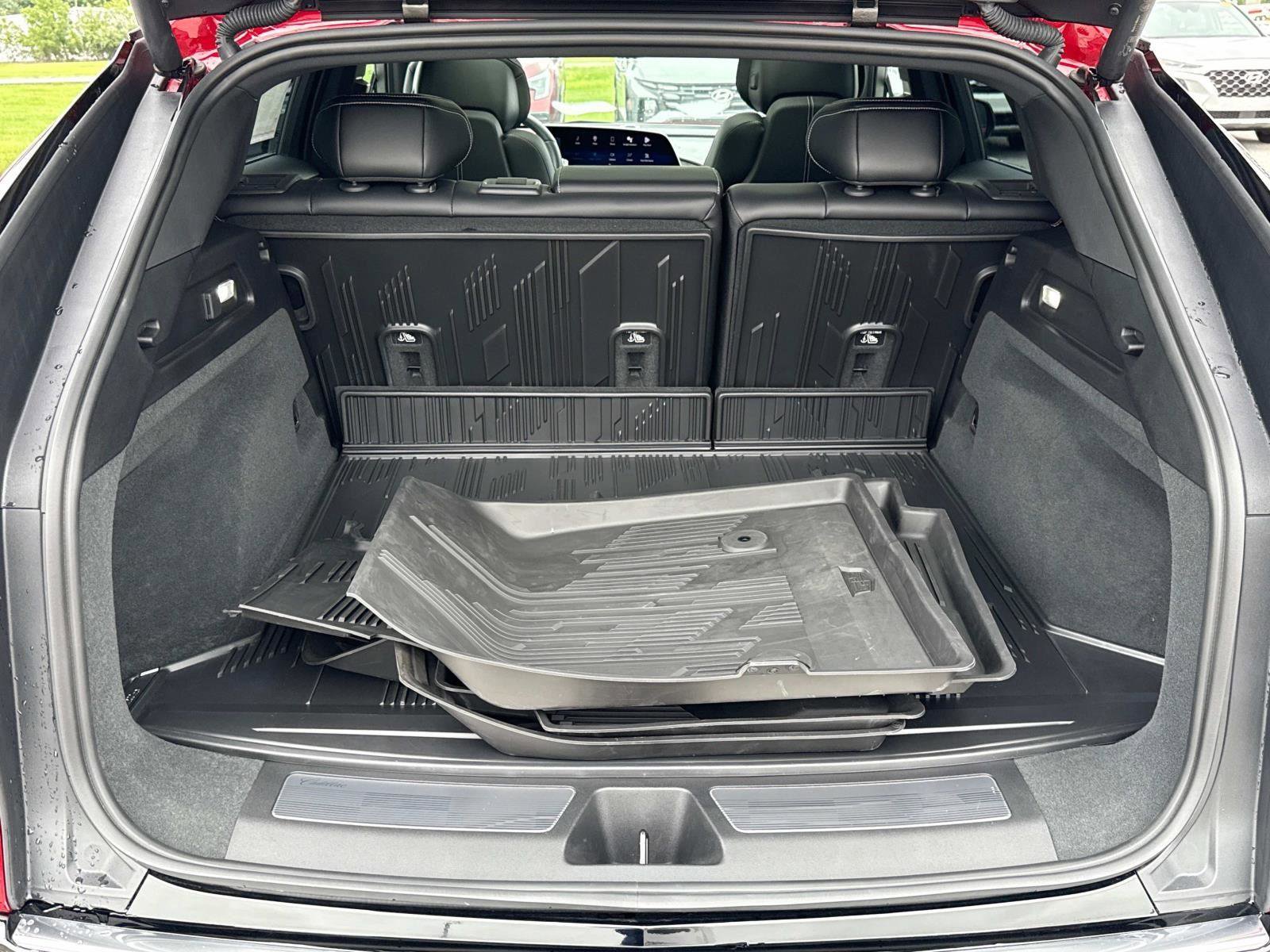 Used 2024 Cadillac Lyriq Luxury w/ LPO, Floor Liner Package image 21