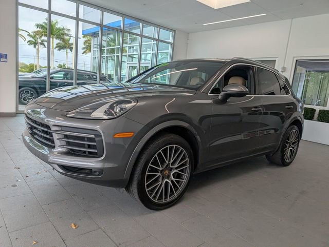 Used 2023 Porsche Cayenne AWD/4WD image 3