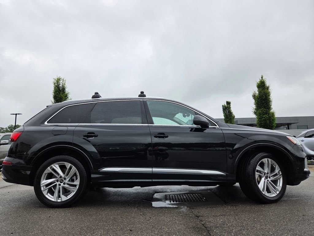 Used 2023 Audi Q7 2.0T Premium Plus AWD/4WD image 32