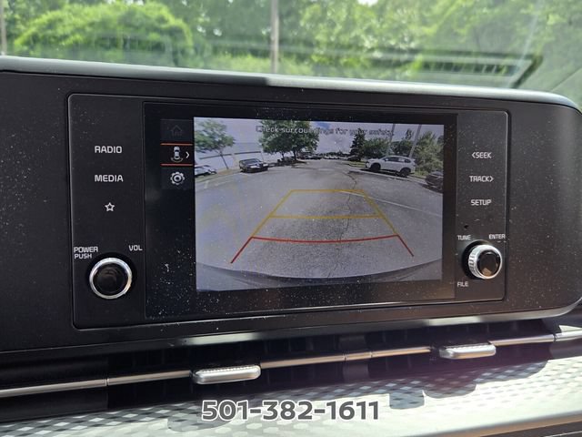 Used 2024 Kia Carnival LX FWD image 21