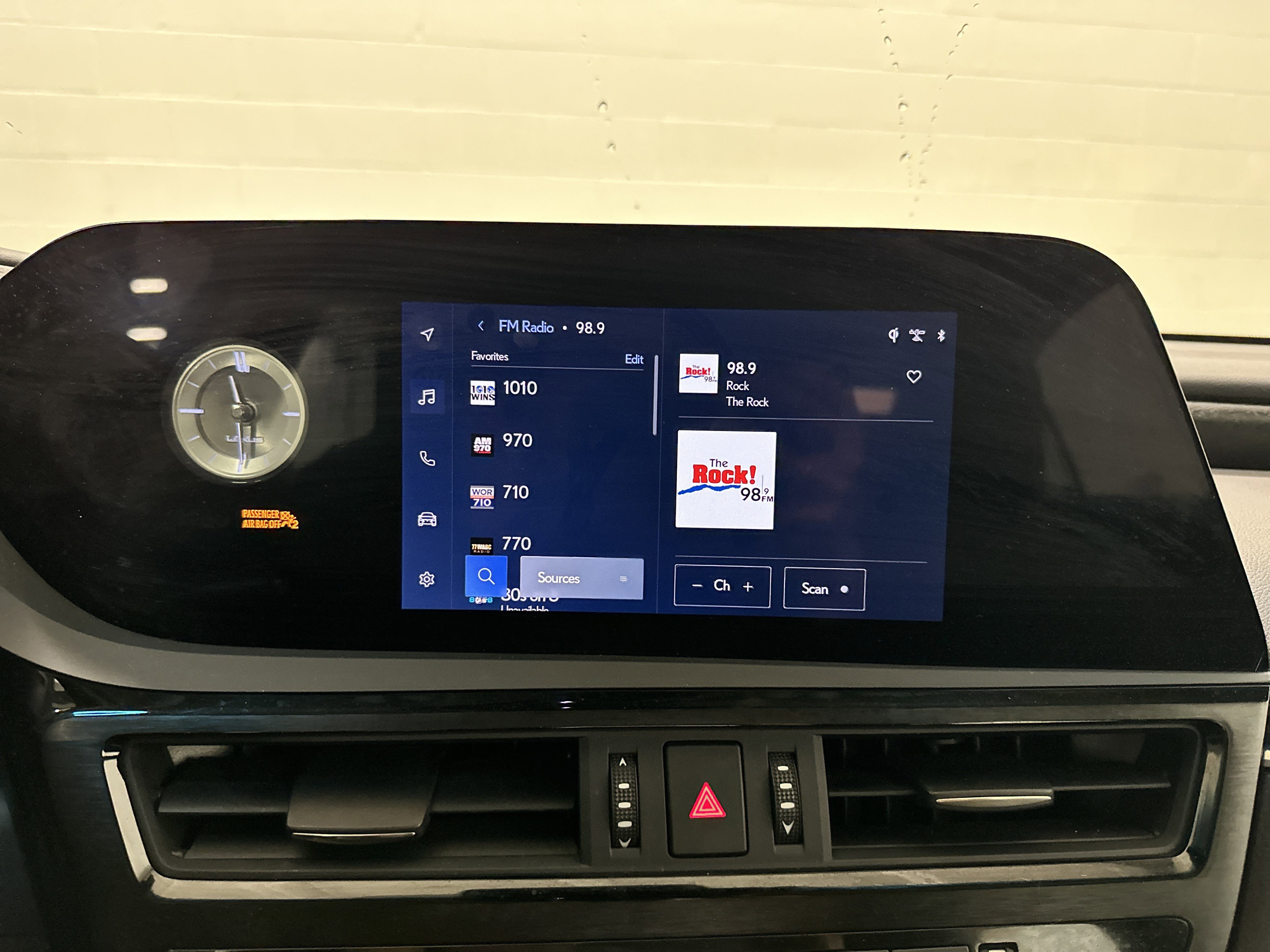 Used 2023 Lexus ES 350 w/ Premium Package image 23