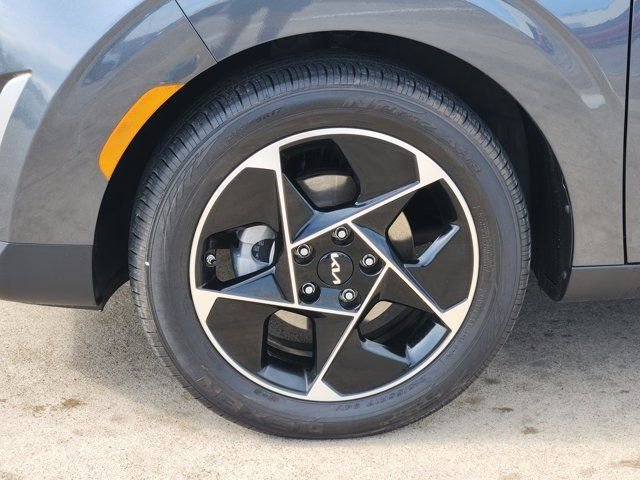 Used 2024 Kia Soul EX image 17