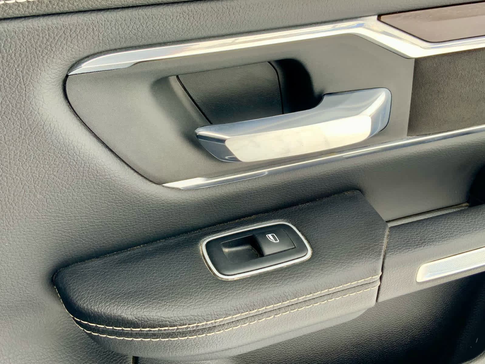 Used 2022 RAM 1500 Laramie image 54