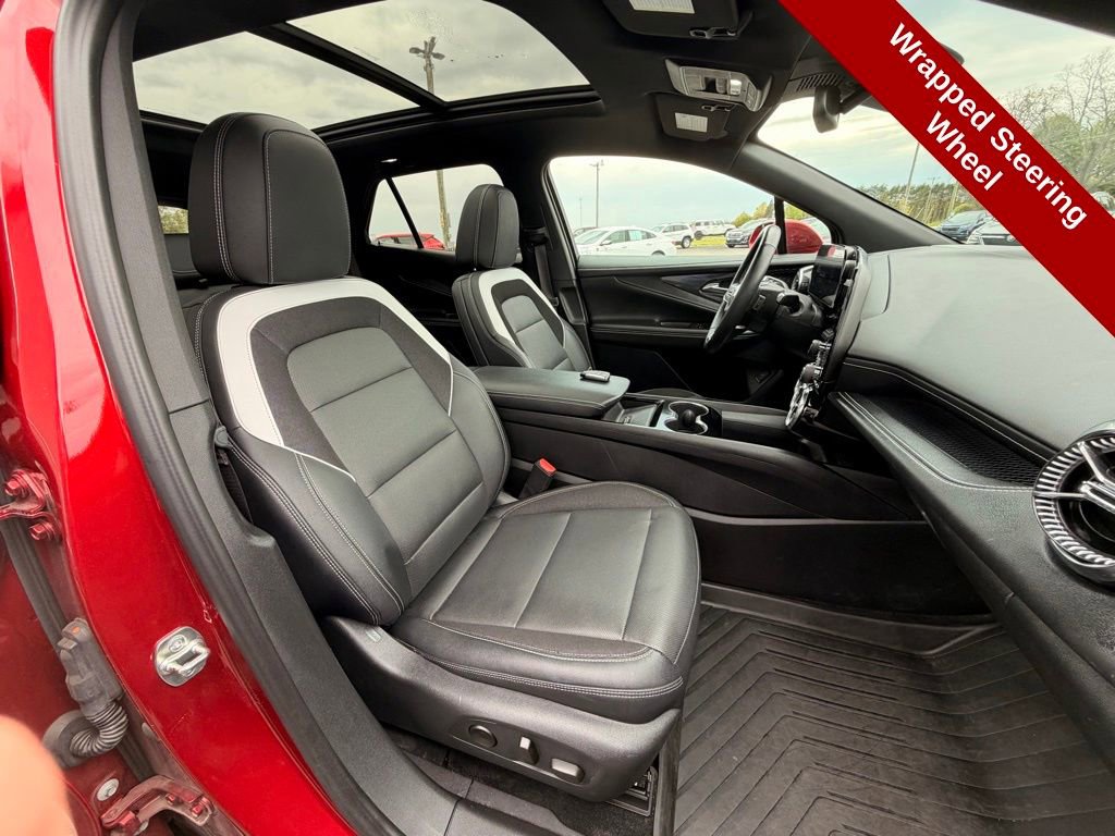 Used 2024 Chevrolet Blazer EV LT AWD/4WD image 35
