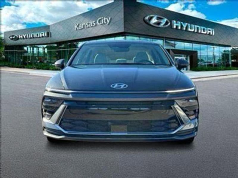 New 2025 Hyundai Sonata SEL image 9