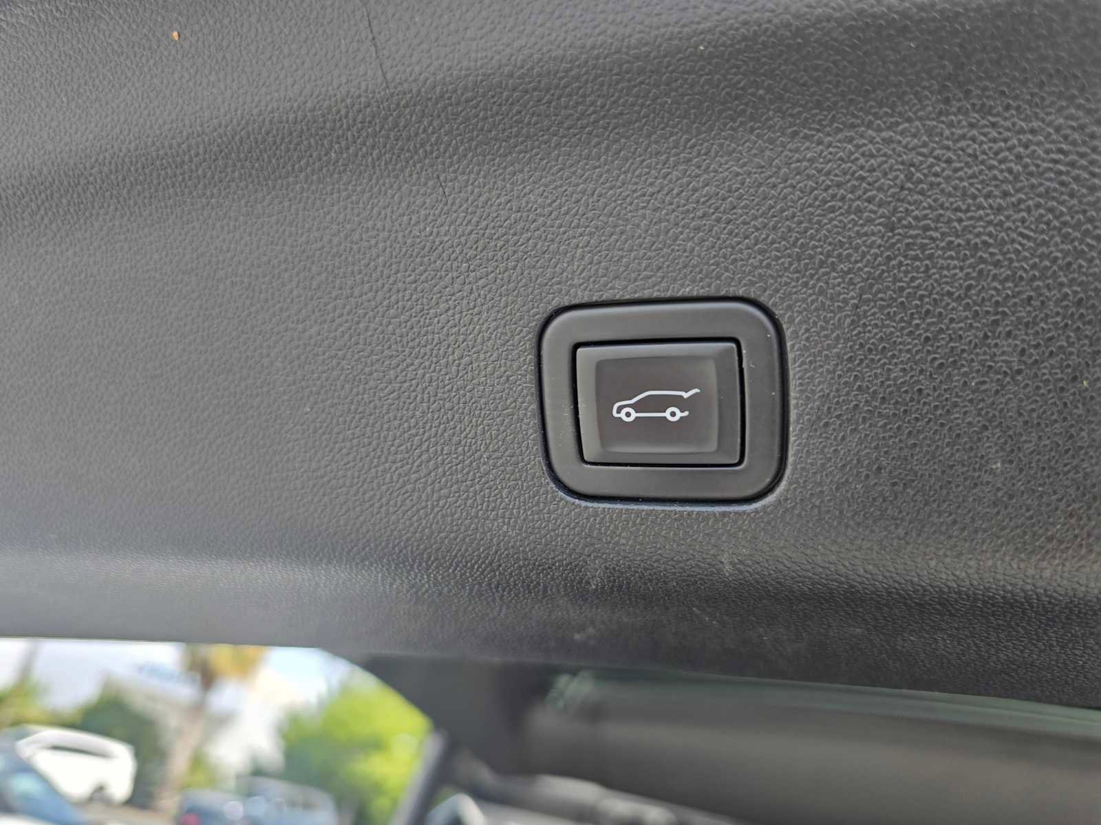 Used 2024 Chevrolet Tahoe LT image 18