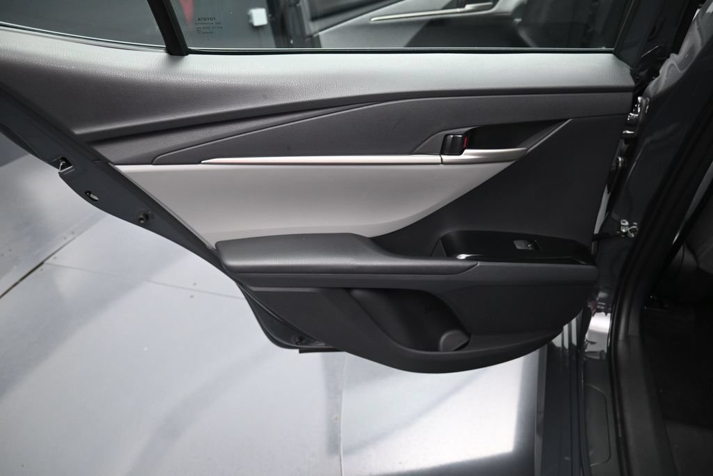 Used 2026 Toyota Camry LE FWD image 27