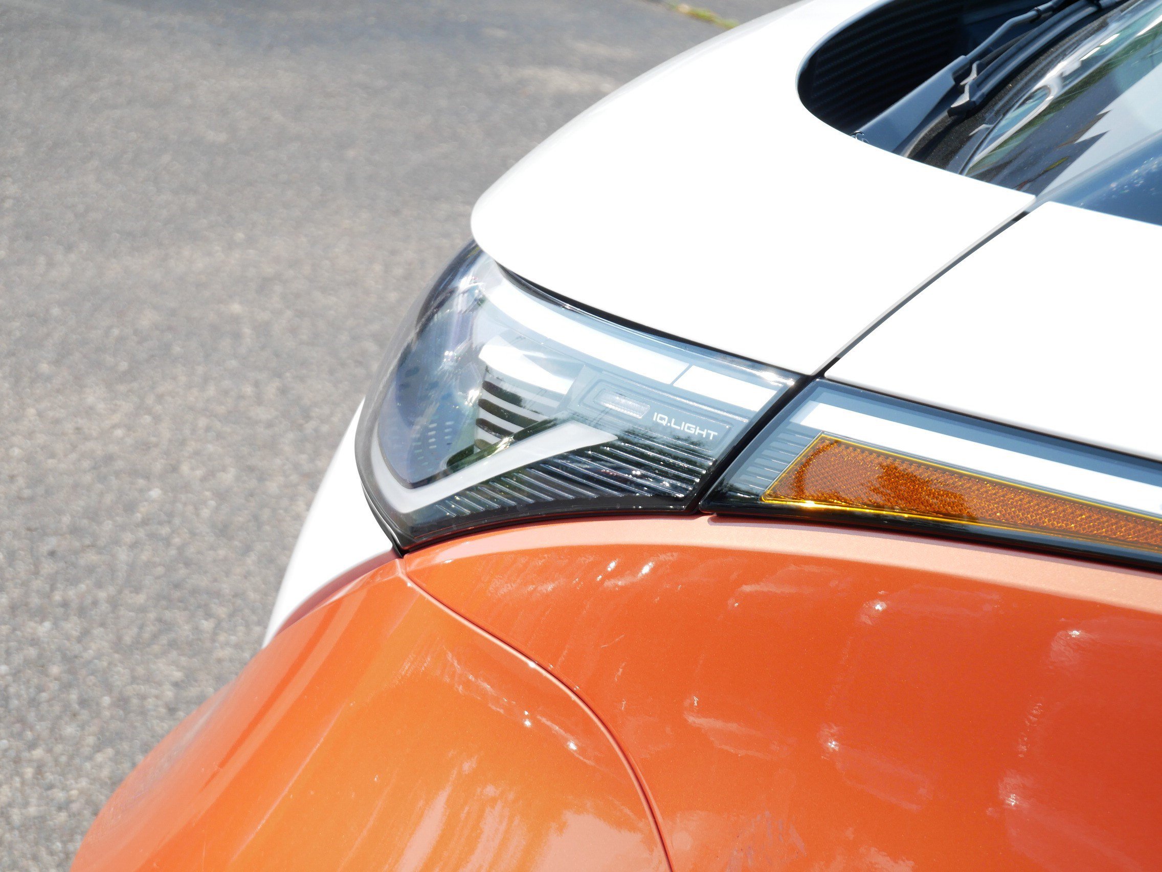 Certified 2025 Volkswagen ID. Buzz Pro S Plus RWD image 16