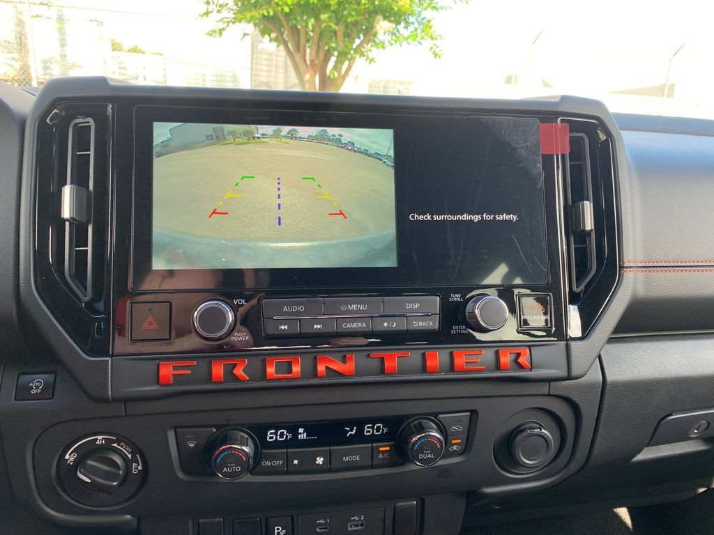 Used 2025 Nissan Frontier PRO-4X w/ Tow Package AWD/4WD image 18
