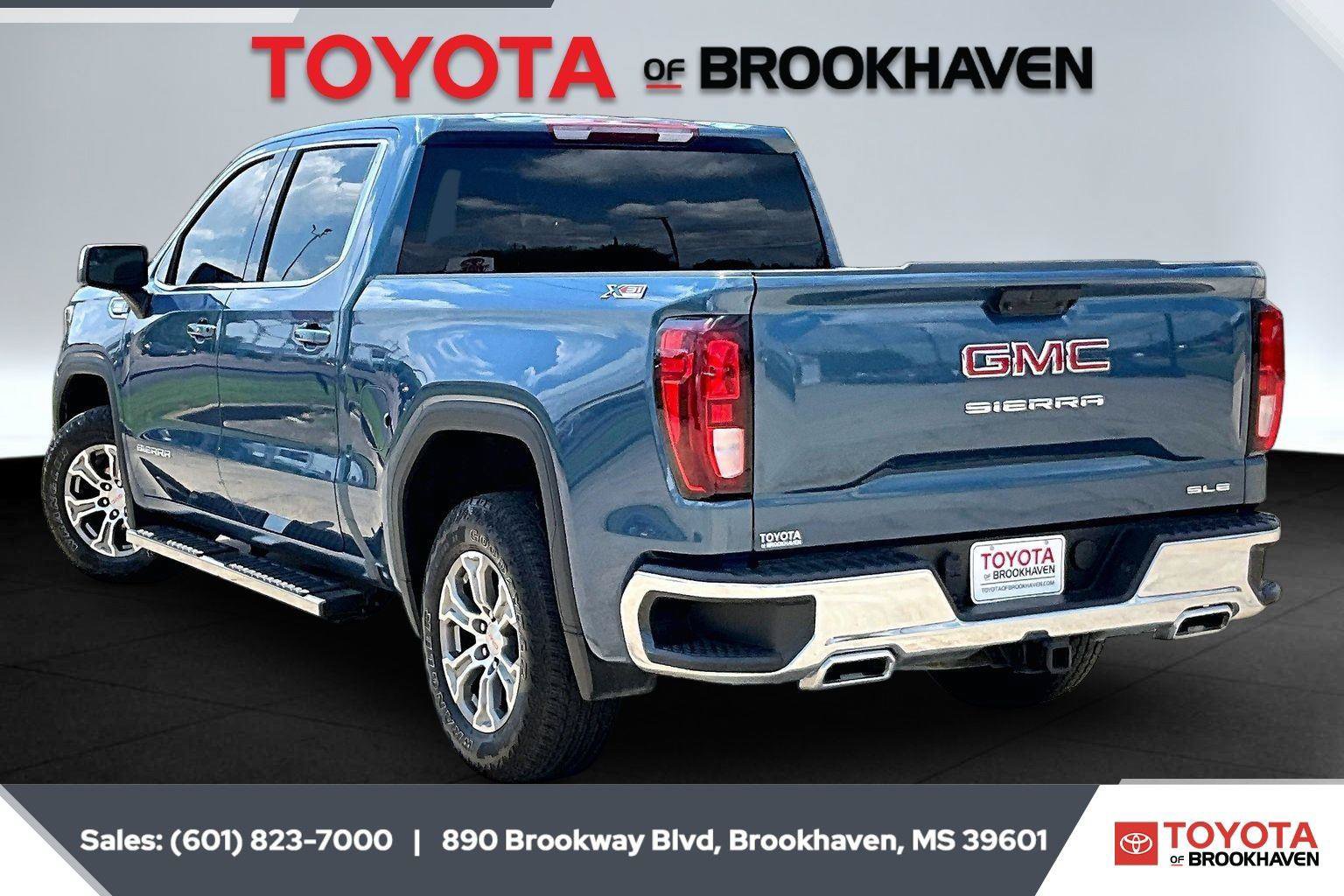 Used 2024 GMC Sierra 1500 SLE w/ X31 Off-Road Package AWD/4WD image 2