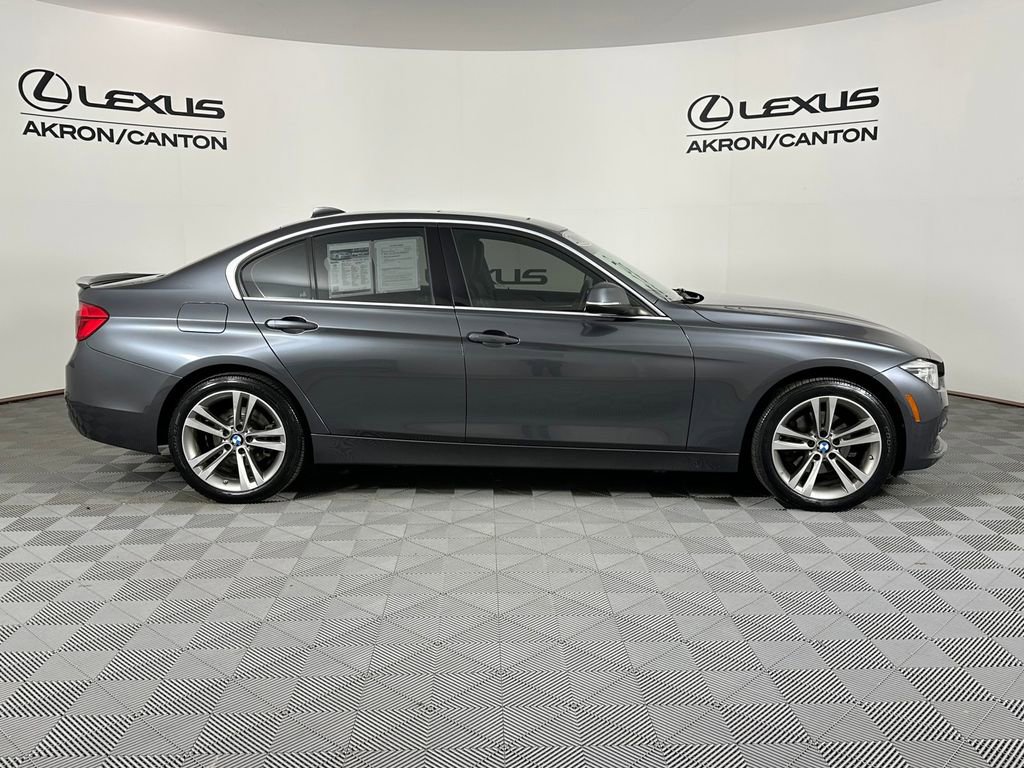 Used 2017 BMW 330i xDrive Sedan image 6