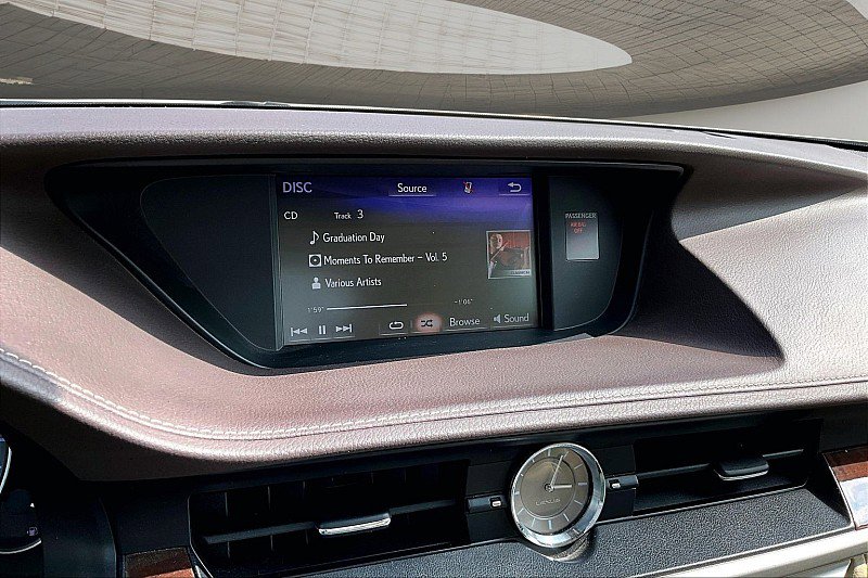 Used 2017 Lexus ES 350 w/ Luxury Package FWD image 20