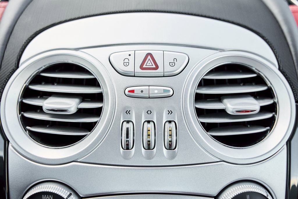 Used 2006 Mercedes-Benz SLR image 70