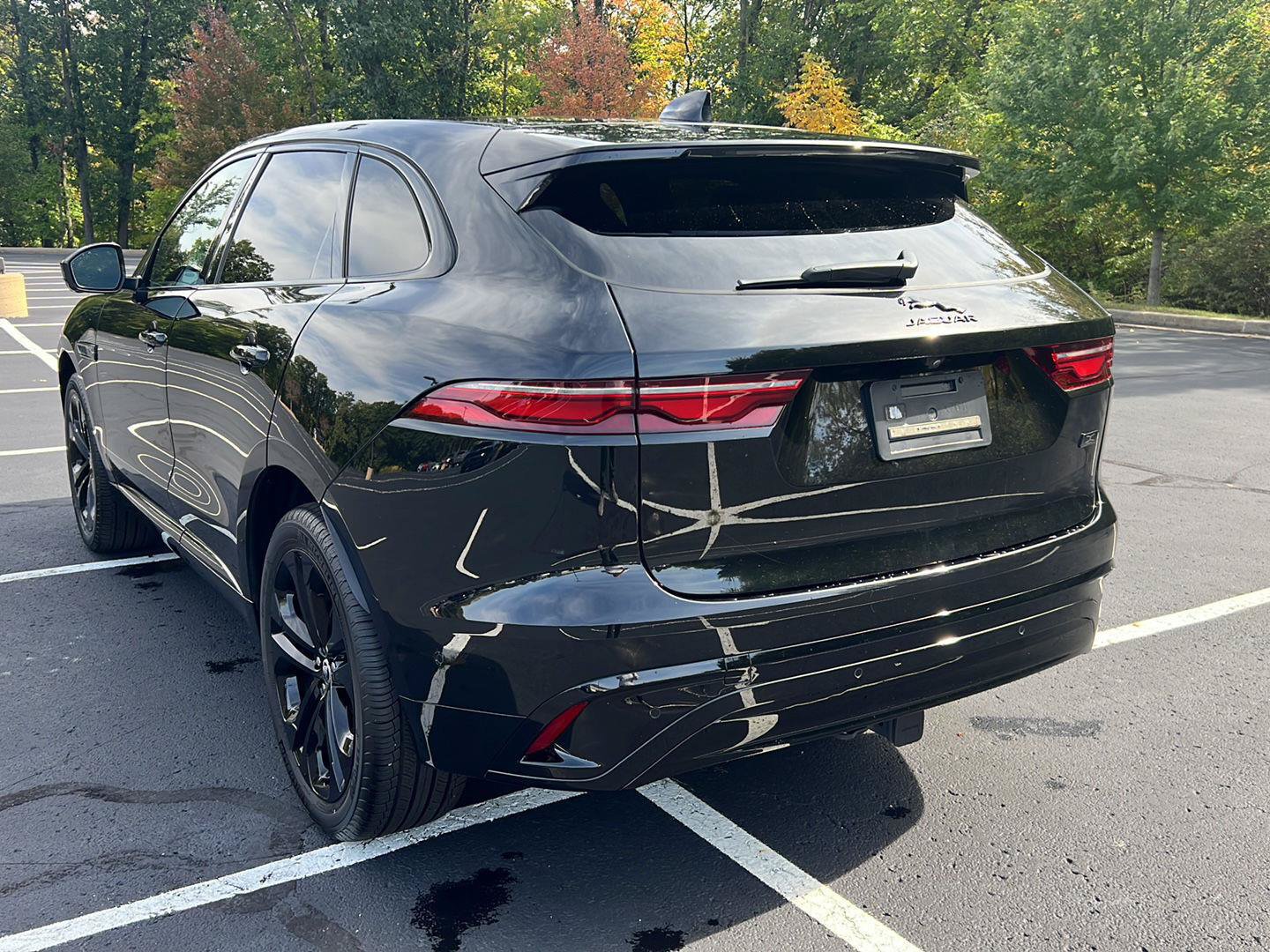 Certified 2026 Jaguar F-PACE R-Dynamic S AWD/4WD image 3