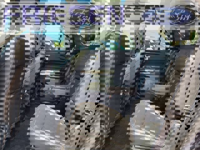 Used 2023 Ford Explorer XLT image 23