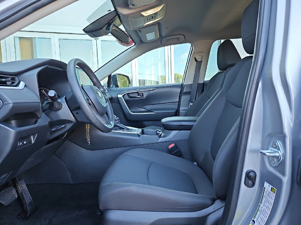 Certified 2023 Toyota RAV4 LE AWD/4WD image 15