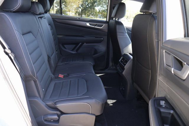 New 2026 Volkswagen Atlas Cross Sport SEL R-Line image 17