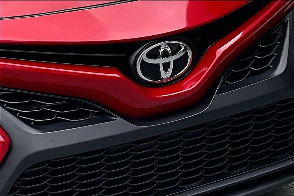 Used 2021 Toyota Camry SE image 31