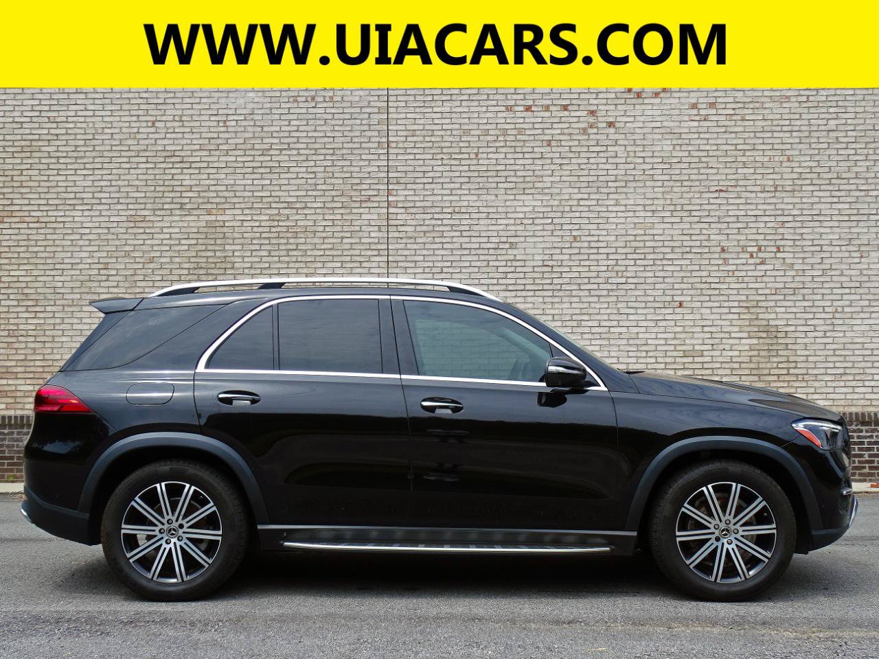 Used 2024 Mercedes-Benz GLE 350 4MATIC w/ 3rd Row Seat Package image 5