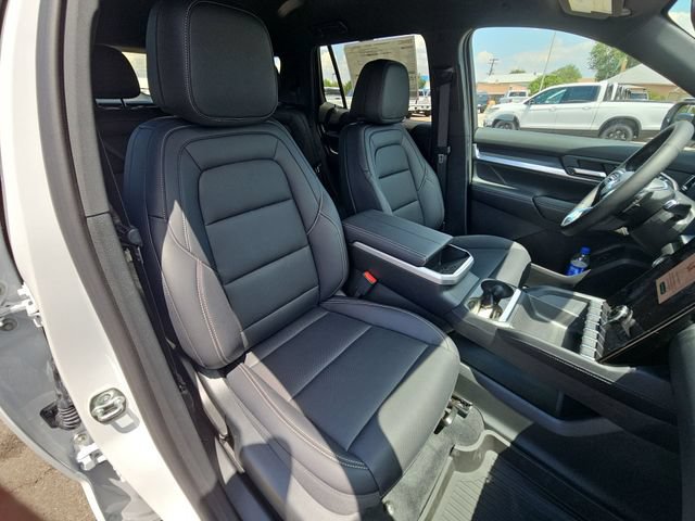 New 2027 GMC Terrain Elevation w/ Elevation Premium Package AWD/4WD image 18