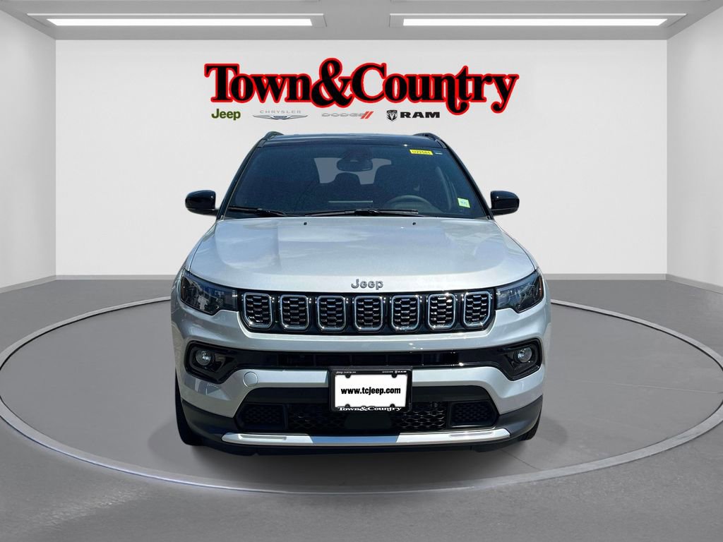 Used 2025 Jeep Compass Limited AWD/4WD image 3