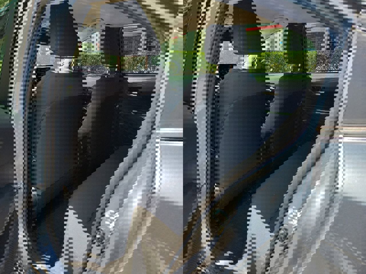 Used 2021 Toyota Corolla LE FWD image 9