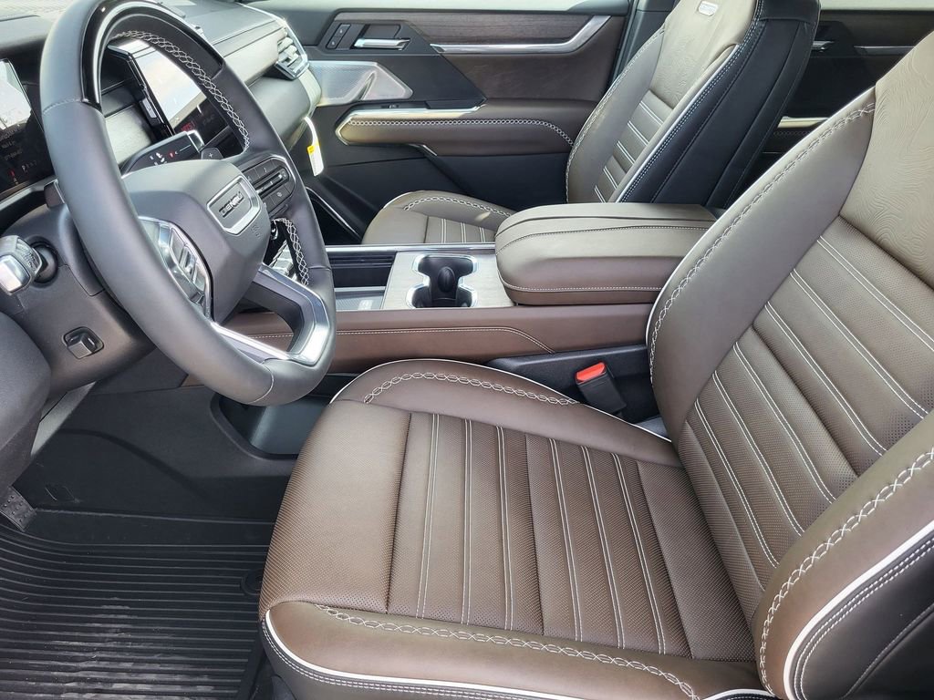 New 2026 GMC Acadia Denali Ultimate w/ LPO, Floor Liner Package AWD/4WD image 9