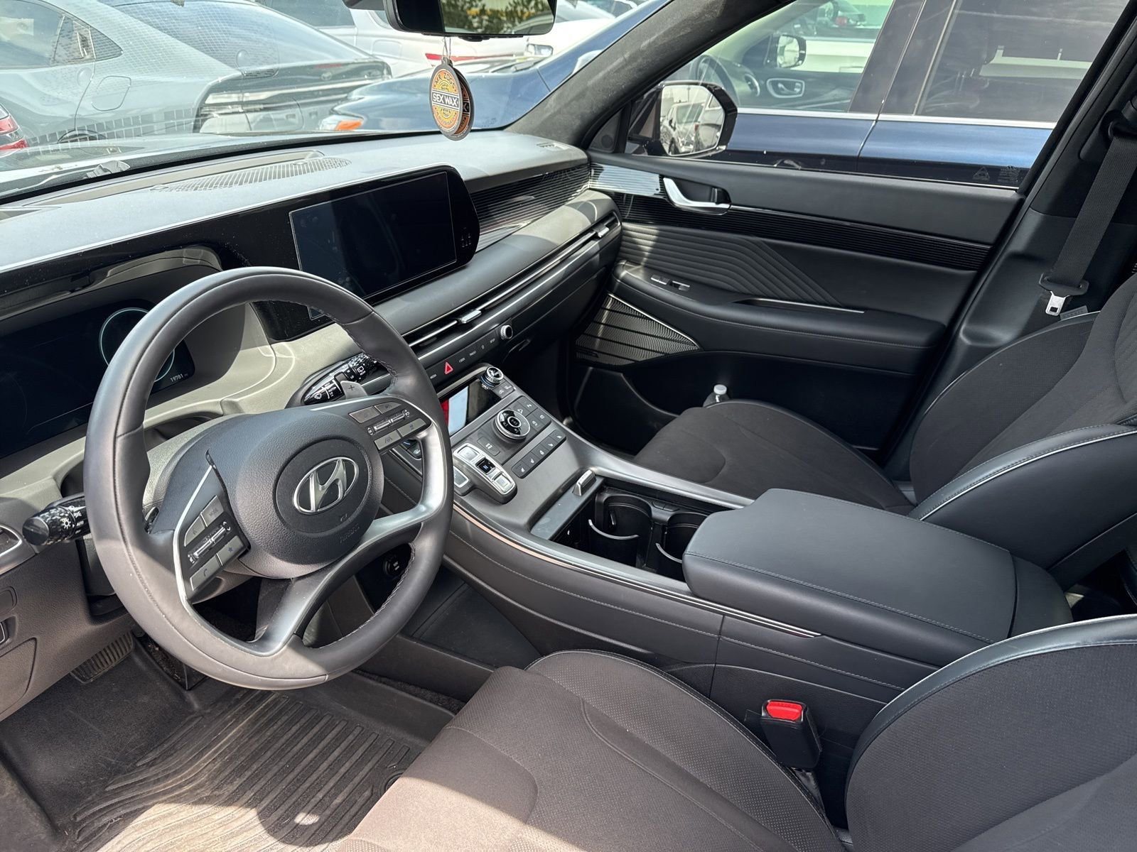 Used 2025 Hyundai Palisade Calligraphy AWD/4WD image 5