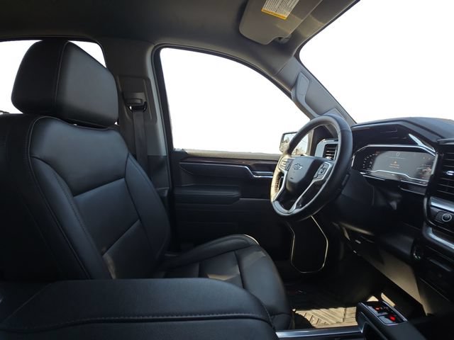 Used 2025 Chevrolet Silverado 1500 LT Trail Boss w/ Convenience Package II AWD/4WD image 15