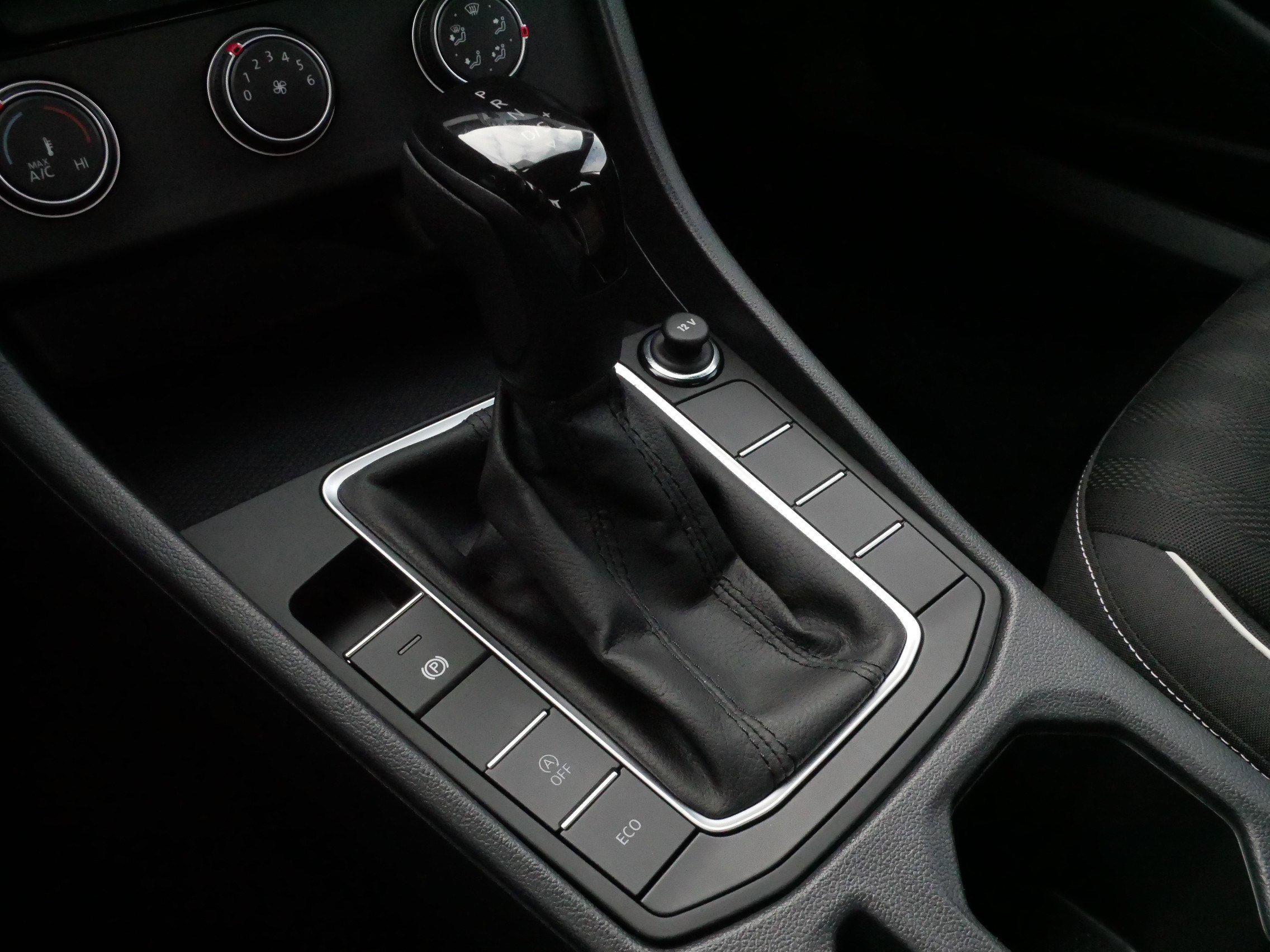 Certified 2023 Volkswagen Jetta Sport image 24