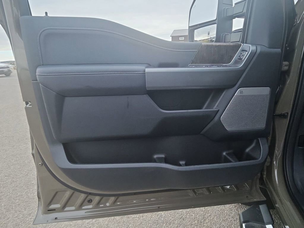 Used 2022 GMC Sierra 1500 Denali w/ Denali Reserve Package image 30