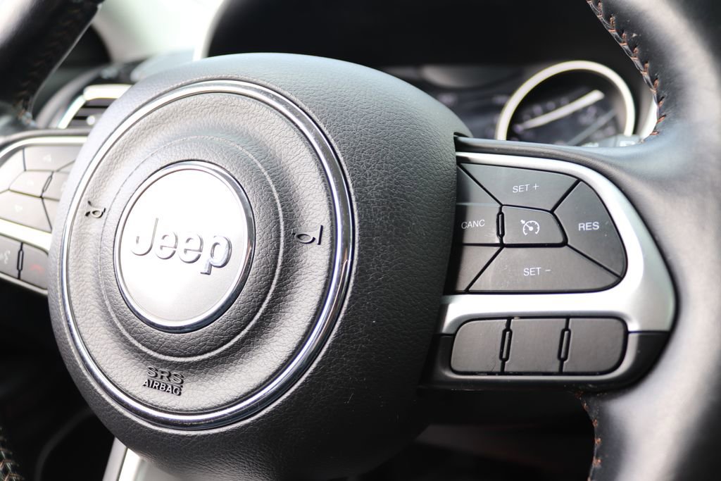 Used 2020 Jeep Compass Limited image 30