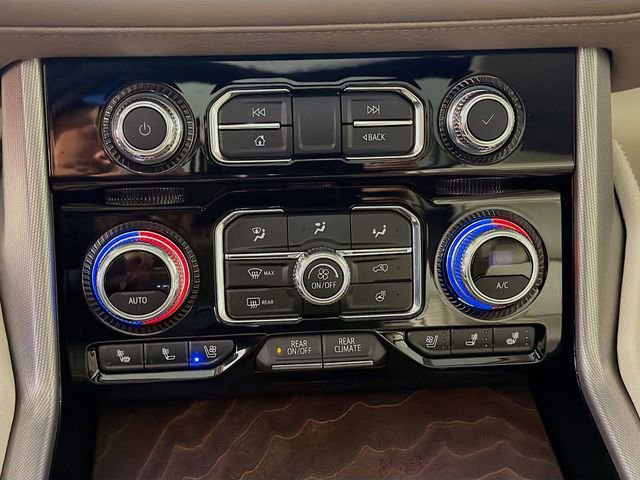 Used 2023 GMC Yukon Denali w/ Advanced Technology Package AWD/4WD image 19