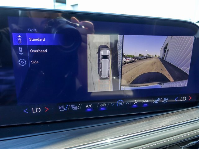 New 2026 Chevrolet Suburban Premier image 34