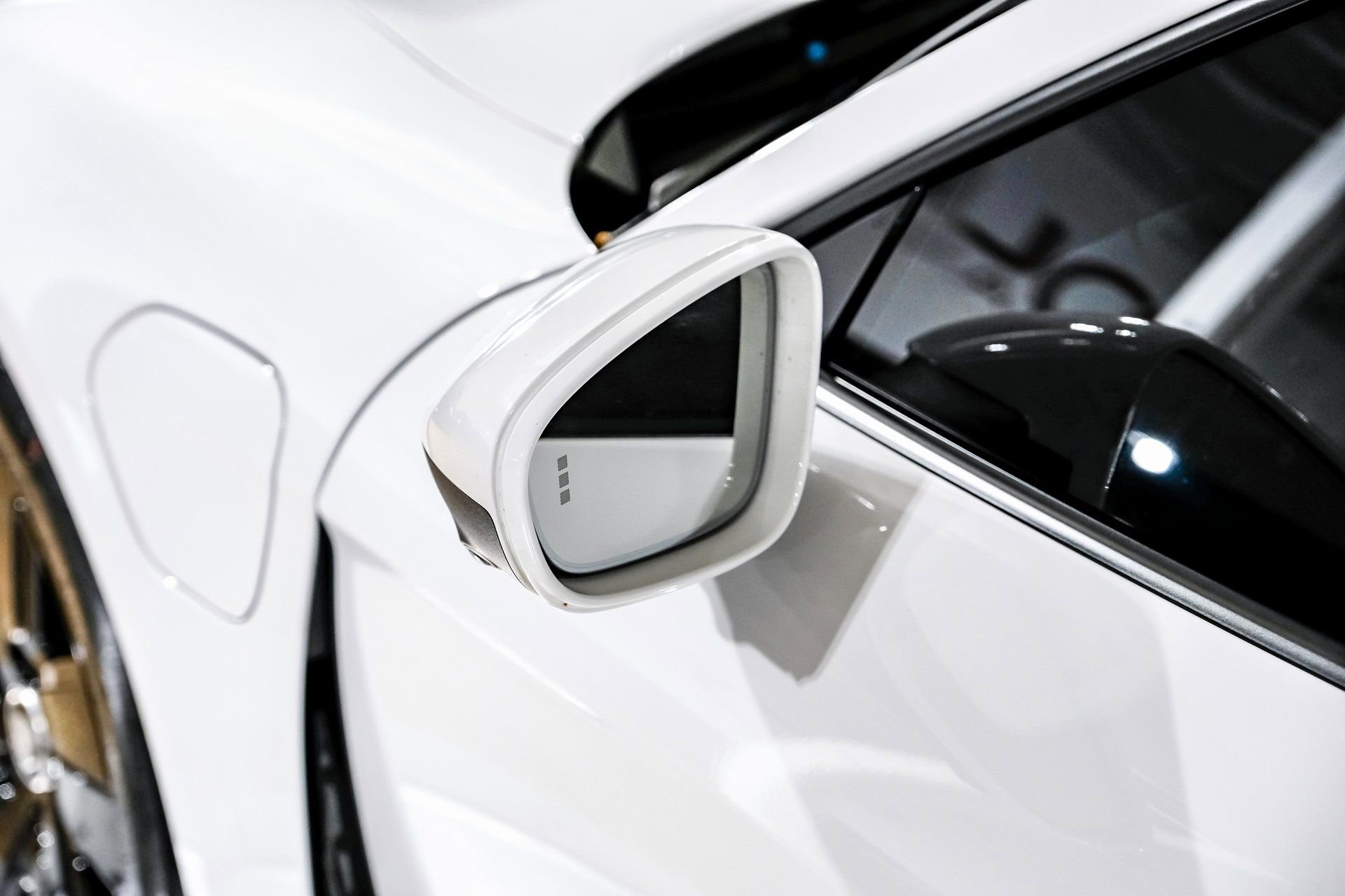 Used 2023 Porsche Taycan image 41