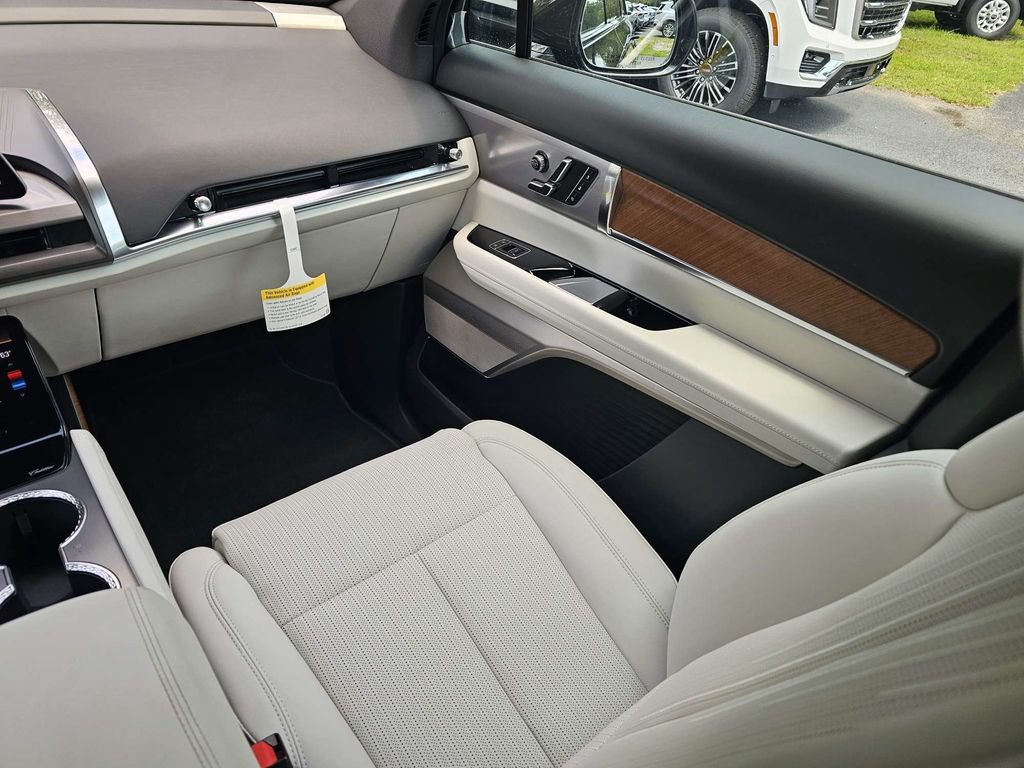 New 2027 Cadillac Vistiq Sport AWD/4WD image 18