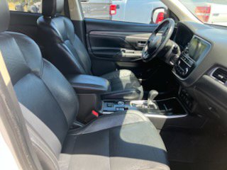 Used 2019 Mitsubishi Outlander SEL image 12