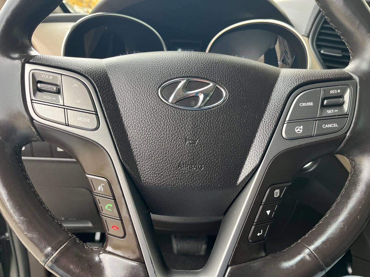 Used 2014 Hyundai Santa Fe Limited w/ Ultimate Package 07 image 18