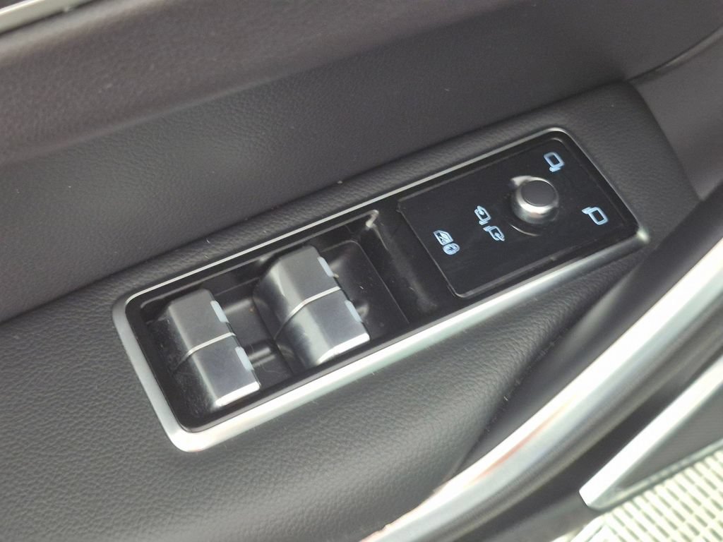Used 2023 Jaguar F-PACE S AWD/4WD image 12