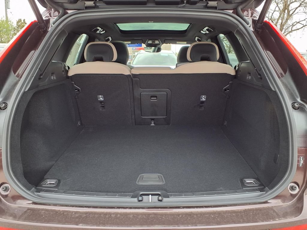 New 2026 Volvo XC60 B5 Core w/ Climate Package AWD/4WD image 24
